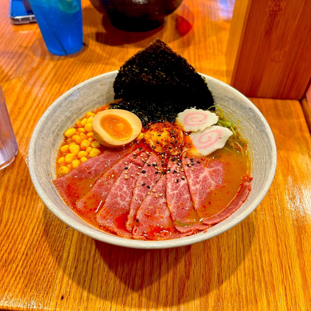 Meet your Posher, Jahaita